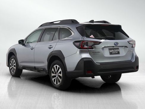 Used 2024 Subaru Outback Premium image 3