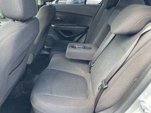 Used 2022 Chevrolet Trax LS w/ Tint and Cruise Package FWD image 6