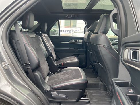 Used 2025 Ford Explorer ST w/ Sun And Sound Package AWD/4WD image 66