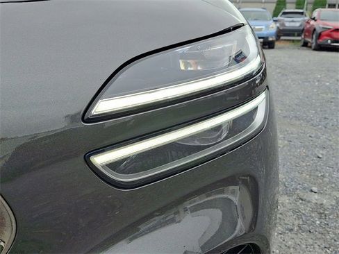 Used 2023 Genesis G70 3.3T w/ Sport Advanced Package image 10