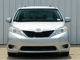 Used 2011 Toyota Sienna LE image 5
