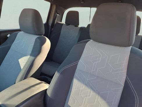 Used 2022 Toyota Tacoma SR image 15