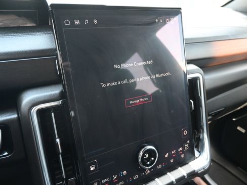 Used 2025 GMC Yukon Denali image 36