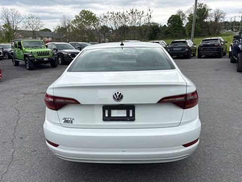 Used 2019 Volkswagen Jetta SE FWD image 6
