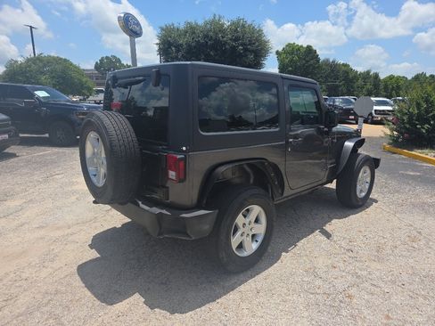 Used 2017 Jeep Wrangler Sport w/ Quick Order Package 24S AWD/4WD image 5