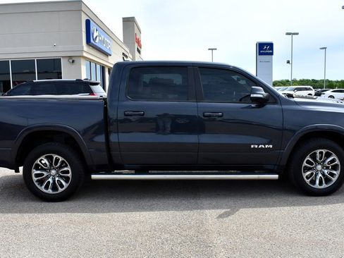 Used 2019 RAM 1500 Laramie AWD/4WD image 2
