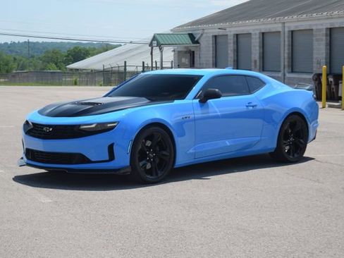 Used 2023 Chevrolet Camaro LT w/ Technology Package RWD image 17