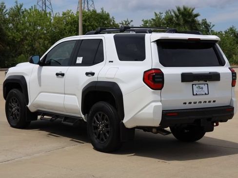 New 2026 Toyota 4Runner SR5 AWD/4WD image 6