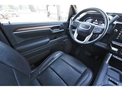 Used 2025 GMC Sierra 3500 Denali w/ Denali Reserve Package AWD/4WD image 6