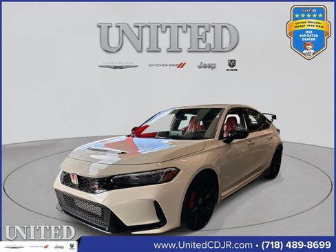 Used 2024 Honda Civic Type R image 1