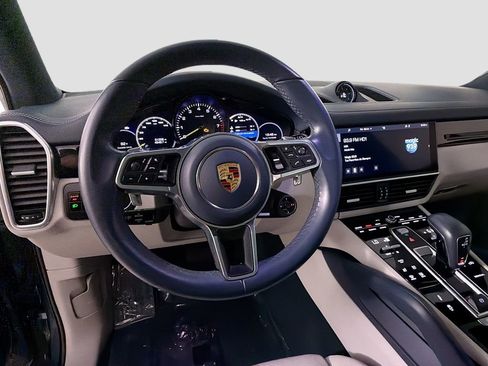 Used 2019 Porsche Cayenne E-Hybrid AWD/4WD image 11
