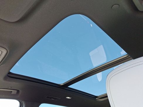 Certified 2025 Chevrolet Traverse High Country w/ LPO, Floor Liner Package image 16