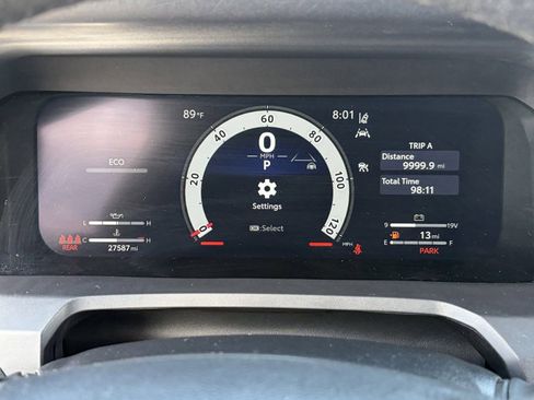 Used 2024 Toyota Tacoma TRD Sport AWD/4WD image 32