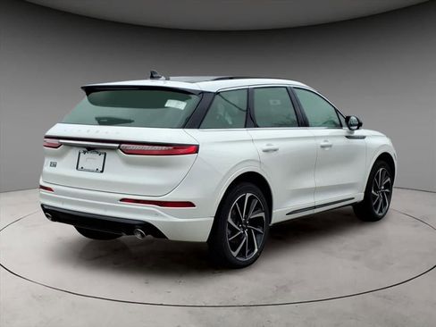 New 2026 Lincoln Corsair Grand Touring AWD/4WD image 9