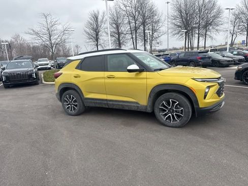 Used 2024 Chevrolet TrailBlazer ACTIV w/ Driver Confidence Package image 7