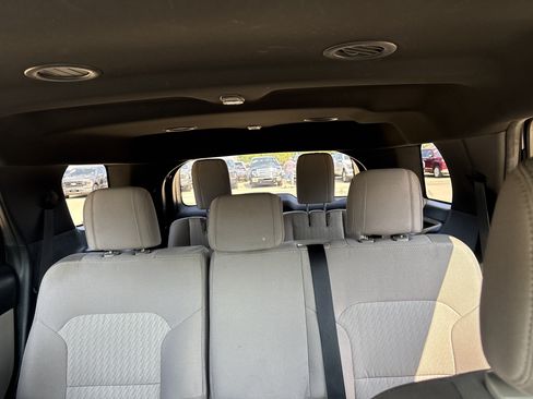Used 2018 Ford Explorer FWD image 19