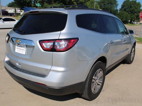 Used 2017 Chevrolet Traverse LT AWD/4WD image 6