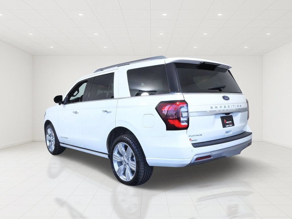 Used 2023 Ford Expedition Platinum AWD/4WD image 4