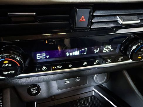 Certified 2024 Nissan Rogue SL FWD image 20