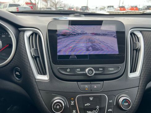 Used 2024 Chevrolet Malibu LS image 31