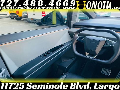 Used 2024 Tesla Cybertruck AWD Crew Cab image 23