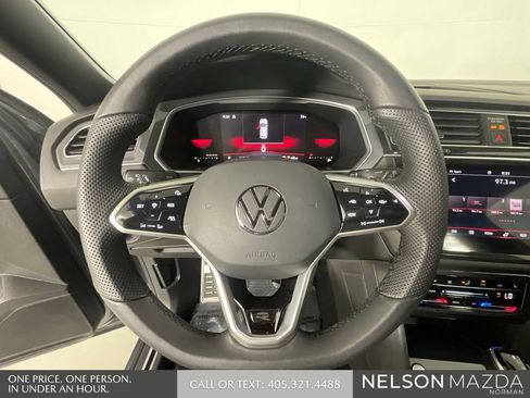 Used 2022 Volkswagen Tiguan SE R-Line AWD/4WD image 42