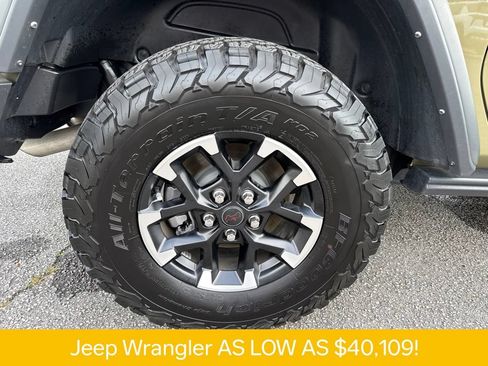 Used 2025 Jeep Wrangler Rubicon w/ Safety Group AWD/4WD image 31