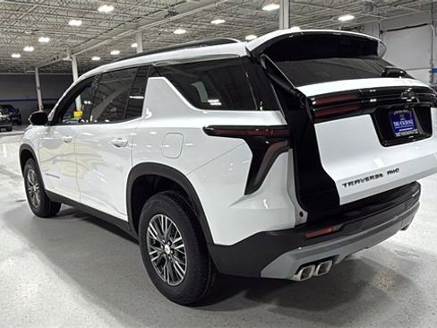 New 2026 Chevrolet Traverse LT w/ Driver Confidence Package image 7