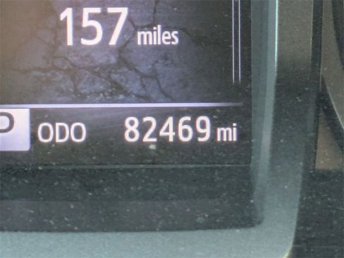 Used 2017 Toyota Tacoma TRD Sport image 21