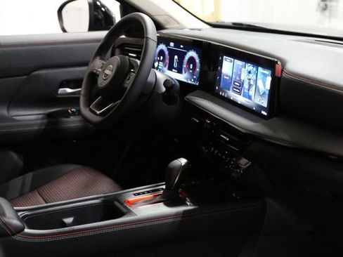 New 2026 Nissan Kicks SR w/ Illumination Package FWD image 22