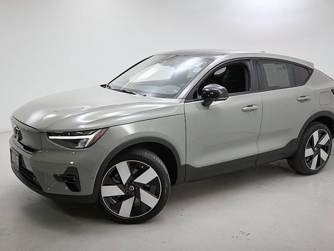 Certified 2023 Volvo C40 P8 Recharge Ultimate image 3