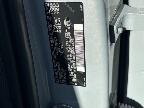 Certified 2024 Volvo XC90 T8 Plus w/ Protection Package Premier AWD/4WD image 37