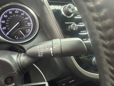 Used 2020 Toyota Camry SE FWD image 15