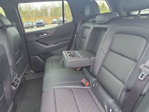 New 2026 Chevrolet Equinox LT AWD/4WD image 10