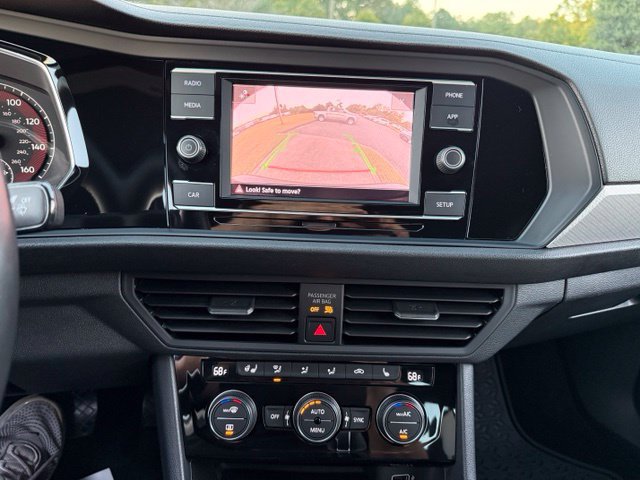 Used 2019 Volkswagen Jetta R-Line w/ R-Line Cold Weather Package FWD image 18