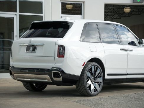New 2026 Rolls-Royce Cullinan AWD/4WD image 8