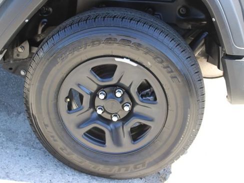 Used 2022 Jeep Wrangler Unlimited Sport AWD/4WD image 7