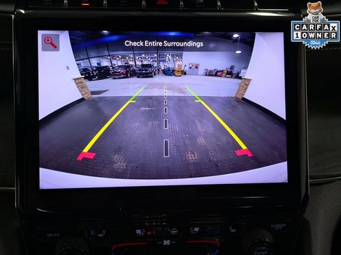 Used 2024 Jeep Grand Cherokee Overland w/ Luxury Tech Group IV AWD/4WD image 14