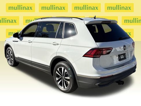 Used 2024 Volkswagen Tiguan S image 9