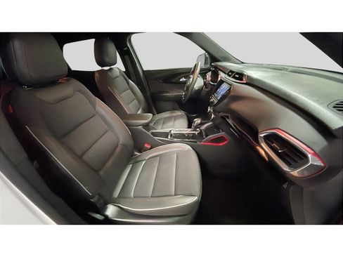 Used 2023 Chevrolet TrailBlazer RS w/ Convenience Package AWD/4WD image 17