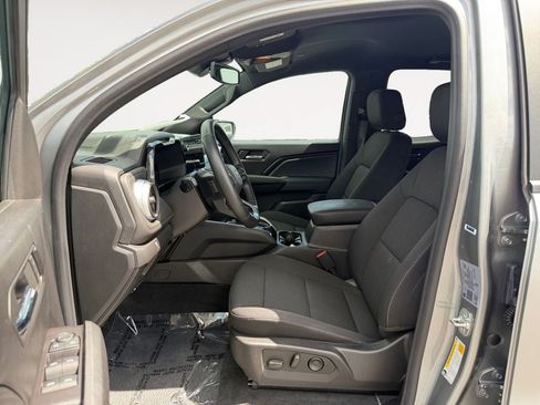 Used 2024 Chevrolet Colorado LT w/ LT Convenience Package II AWD/4WD image 6