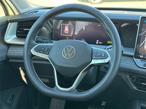 New 2026 Volkswagen Tiguan SE image 31