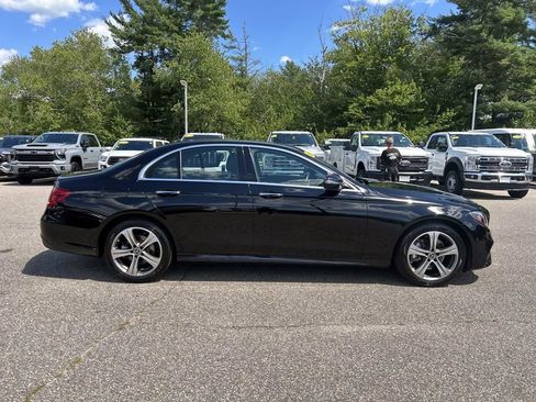 Used 2018 Mercedes-Benz E 300 4MATIC image 2