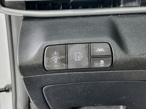 Used 2022 Hyundai Elantra Blue FWD image 10