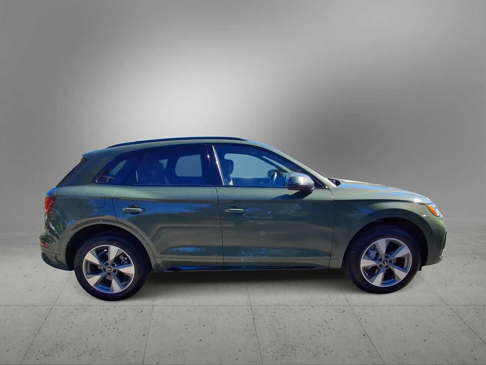 Used 2024 Audi Q5 2.0T Premium Plus AWD/4WD image 9