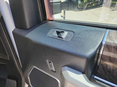 Used 2019 Ford F250 Lariat w/ Lariat Value Package AWD/4WD image 41