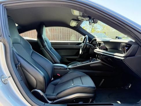 Used 2022 Porsche 911 Carrera image 23