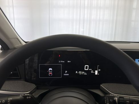 Used 2025 Nissan Kicks SV FWD image 9