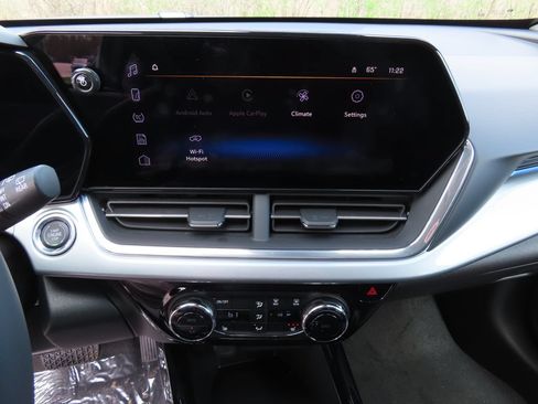 New 2026 Chevrolet Trax LT w/ Driver Confidence Package FWD image 5