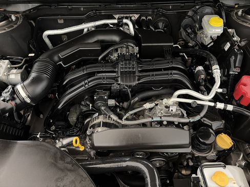 Used 2023 Subaru Outback Premium image 32